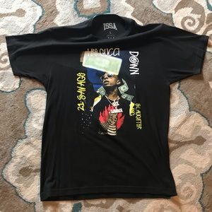 Men’s t shirt large